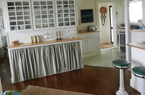 Islesboro Cottage | Charming, Private cottage on the ocean floor