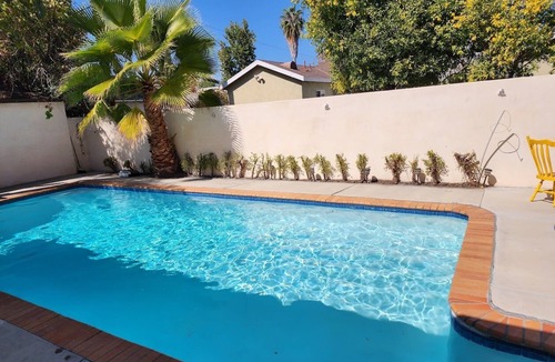 Reseda Apartment | Charming Private Guesthouse with Pool