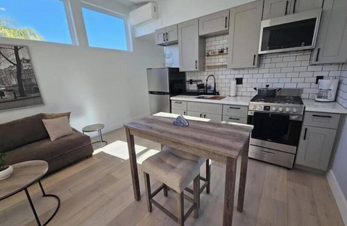 Palms Apartment | Charming Private GuestHouse
