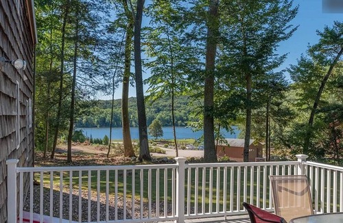 Cobalt House | Charming private home on the Connecticut River that comfortably sleeps 11 people