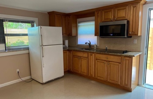 New Town House | Charming private one bedroom in Key West