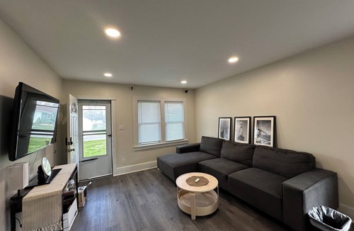Troy Bed & Breakfast | Charming private room, sharing bath in wonderful Troy with WiFi, AC