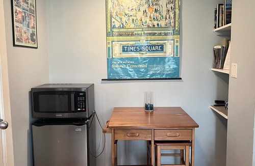 Prospect Heights House | Charming Private Room with En-suite bathroom in Brooklyn Brownstone