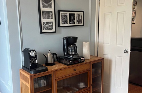 Prospect Heights House | Charming Private Room with En-suite bathroom in Brooklyn Brownstone