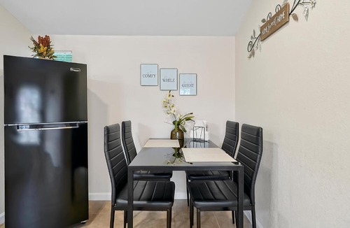 Bearss Plaza Apartment | Charming Private Studio Near Raymond James Stadium