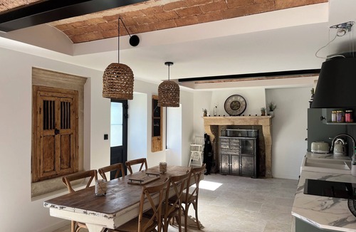 Valaurie House | Charming Provencal farmhouse with swimming pool near the Château de Grignan
