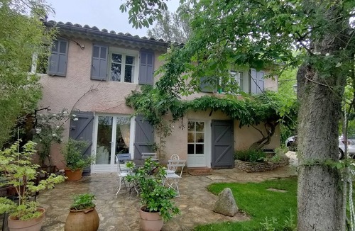 Beaurecueil House | Charming Provencal house with swimming pool near Aix en Provence