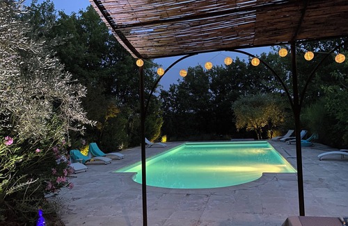 Roussillon House | Charming Provencal house with Wifi Fibre and alarmed swimming pool 6mx12m.