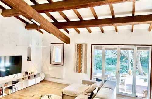 Les Michels Villa | Charming Provence Villa: Pool, BBQ & A/C · Near Aix & Beaches