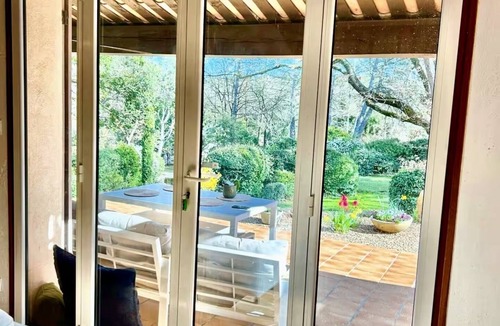 Les Michels Villa | Charming Provence Villa: Pool, BBQ & A/C · Near Aix & Beaches