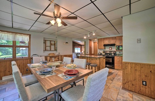 Westford House | Charming Pymatuning Lake House Near Park & Beach