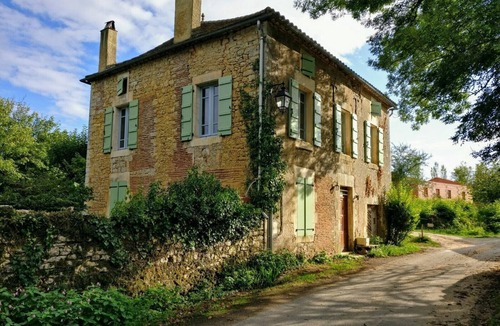 Luzech House | Charming Quercynoise House with Private Pool – Peace & Nature in Luzech