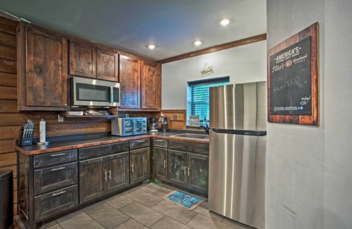 Quitman Cabin | Charming Quitman Cabin < 2 Miles to Lake Fork