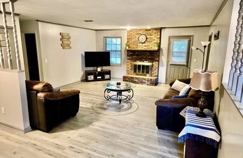 Enterprise House | Charming, recently renovated 3 BR house in a quiet neighborhood in Enterprise!