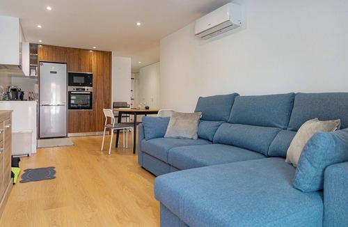 Madalena Apartment | Charming|Relaxing Getaway w/Terrace and Workspace