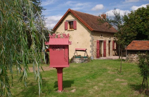 Beaune-d'Allier Cottage | Charming Renovated Farmhouse - Pets Welcome - Near Commentry