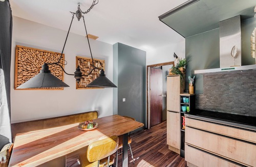 Zaga House | Charming renovated 2 bedroom house sleeps 5