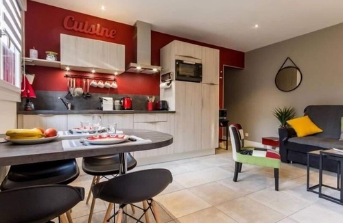 Clisson Cottage | Charming Renovated Cottage in Medieval Clisson with Terrace, Garden, and Modern Amenities