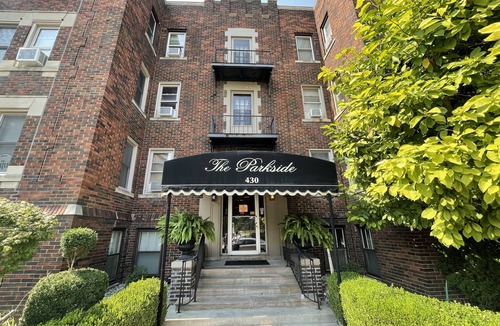 South Central Apartment | Charming Renovated One Bedroom Apartment.