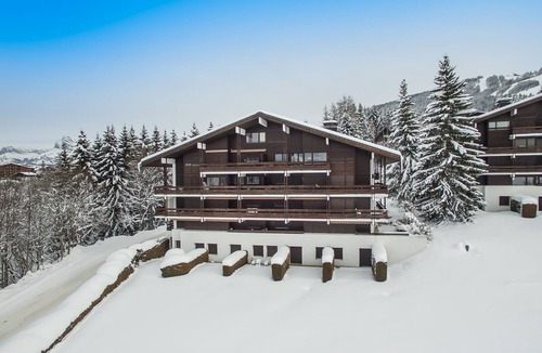 Le Planellet Apartment | Charming Renovated Studio with Terrace & Garden, 400m from Ski Slopes – Megeve Mont d'Arbois