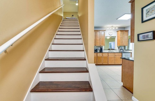 Crestview House | Charming Retreat l Wifi 6 Beds Near Twin Hills
