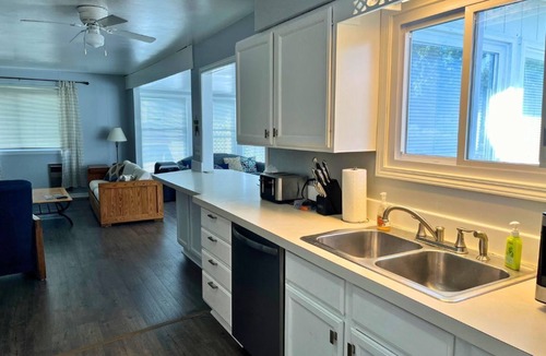 Pentwater House | Charming Retreat on Bass Lake five minutes from Lake Michigan and Winery