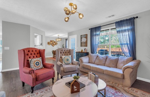 Gwinnett Place House | Charming Retreat Prime Location & Kids' Playground