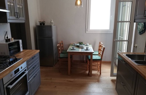 Pisa City Centre Apartment | Charming retreat with terrace over Pisa's hidden gardens