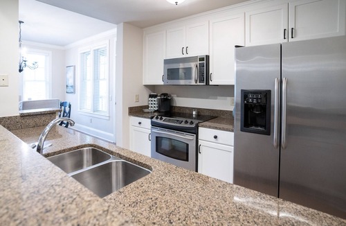 Greensboro Condo | Charming Reynolds Condo; WALK TO THE RITZ; On Golf Course