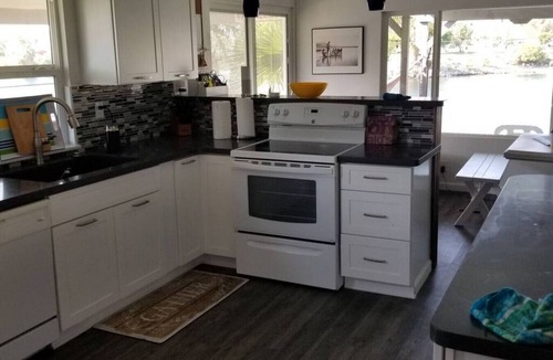 Mohave Valley Cottage | Charming Riverfront Escape with Private Dock on the Colorado