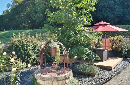 Montargis Cottage | Charming Riverside Cottage Near Montargis with Nature & City Access