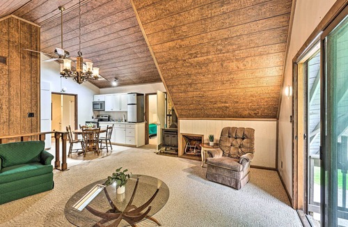 Roan Mountain Cabin | Charming Roan Mtn Cabin Across from Creek!