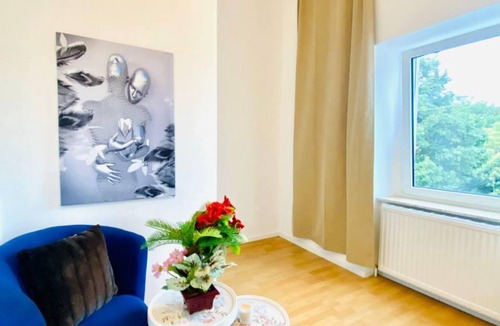 Liesing Apartment | Charming Room in a Shared Apt with Great Amenities