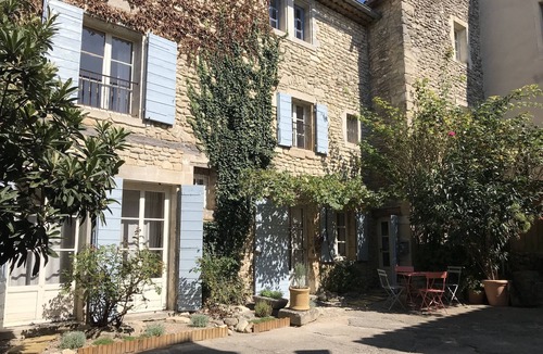 Saignon Cottage | Charming Rose Cottage, Saignon - in the heart of the Luberon in Provence
