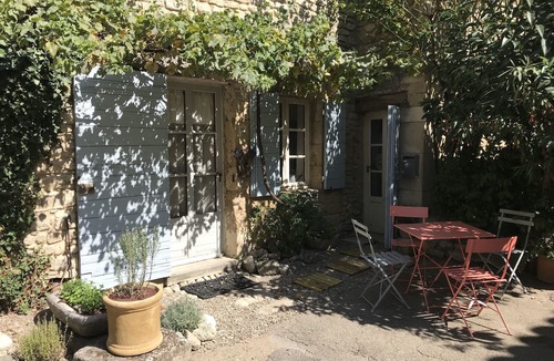 Saignon Cottage | Charming Rose Cottage, Saignon - in the heart of the Luberon in Provence