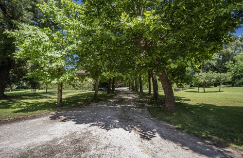 Montreal House | Charming rural double cottages - private pool and park