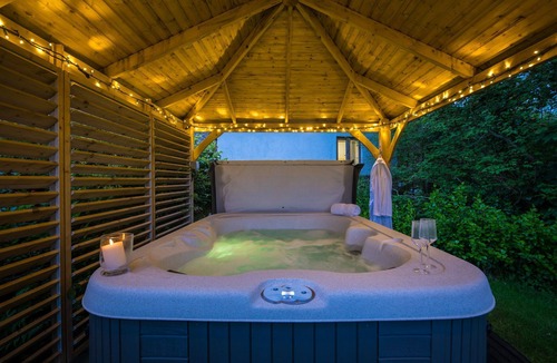 Widegates Cottage | Charming rural Water Mill conversion with private hot tub & EV charging