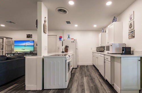 Sanibel House | Charming Sanibel home - 2 BR, 2 BTH with Pool, WiFi, Family friendly home