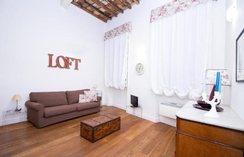 Santa Croce Apartment | Charming Santa Croce Loft