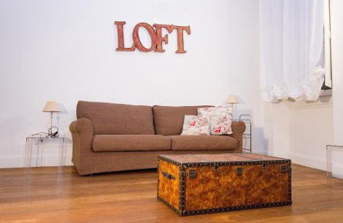 Santa Croce Apartment | Charming Santa Croce Loft
