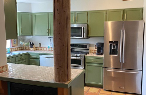 Taos Condo | Charming Santa Fe Style 2br 1.5ba vacation condo off the Taos Plaza with hot tub