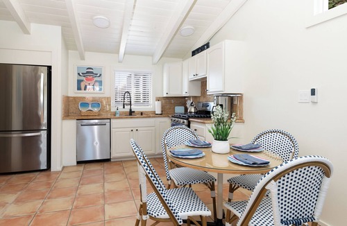 Del Mar Cottage | Charming Seaside Bungalows - 2BR + Studio - Ocean Views