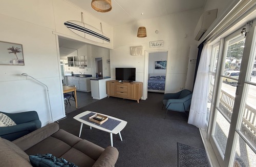 Ahuriri House | Charming seaside cottage in Napier's best beach location
