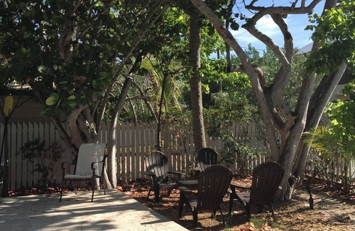 Buccaneer Point Cottage | Charming Seaside Getaway with All the Comforts of Home