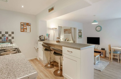 Ventnor Apartment | Charming Seaside Studio Flat in Ventnor