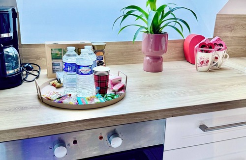 Pontorson Apartment | CHARMING-SELF CHECK IN- PROXIMITY- NETFLIX