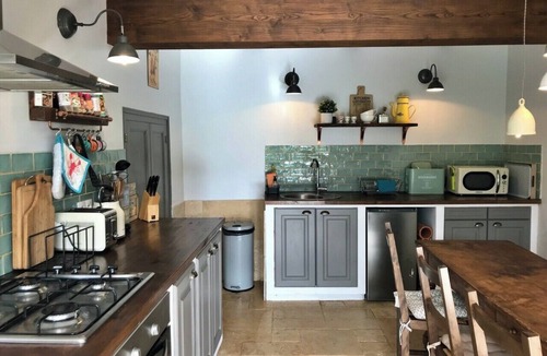 Segur-le-Chateau Cottage | Charming self-catering cottage in a Plus Beau Village, near Pompadour.