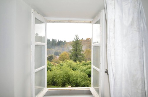 Segur-le-Chateau Cottage | Charming self-catering cottage in a Plus Beau Village, near Pompadour.