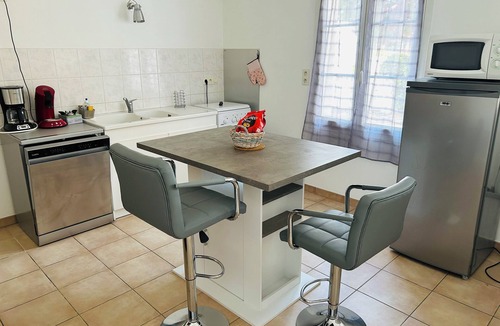 Port District House | Charming single-storey family home 90 m², close to the sea