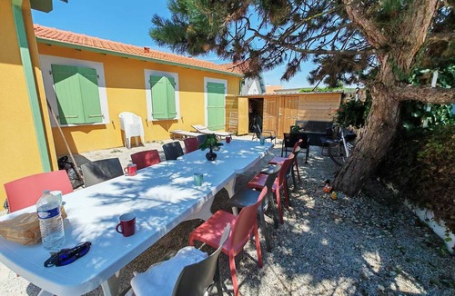 Port District House | Charming single-storey family home 90 m², close to the sea